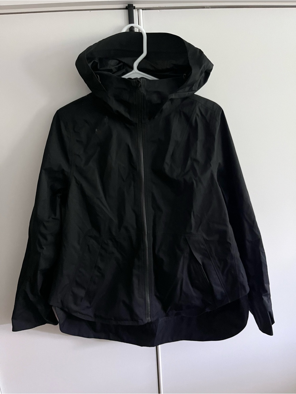 Lululemon hooded rain jacket black